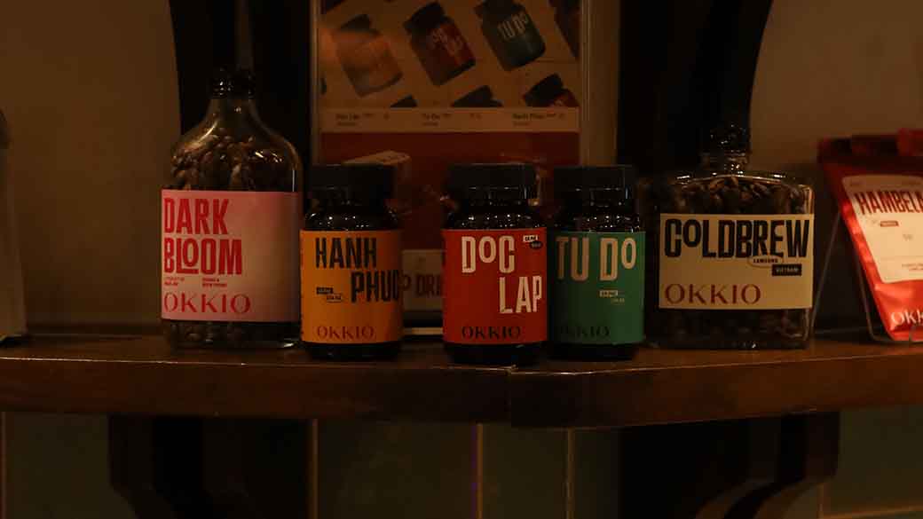 Nhân playing guitar - hobby photography